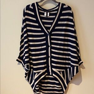 BCBG Max Azria lightweight v-neck navy and cream striped Sweater
